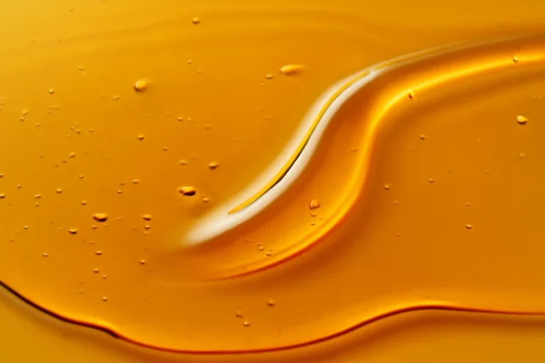 Oil-Based Lubricants: Viscous, Flowing Texture