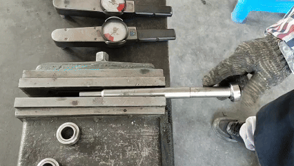 torquemeasurementattachfixture SYZ Rod Ends Placing a torque testing fixture with hex head on the outer race of a spherical bearing