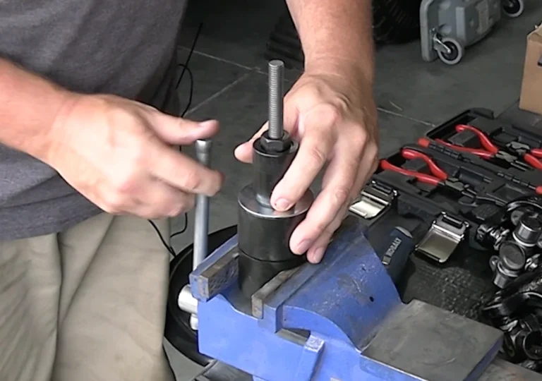 1Secure the Johnny Joint Tool in the Bench Vise  SYZ Rod Ends Secure the Johnny Joint Tool in the Bench Vise
