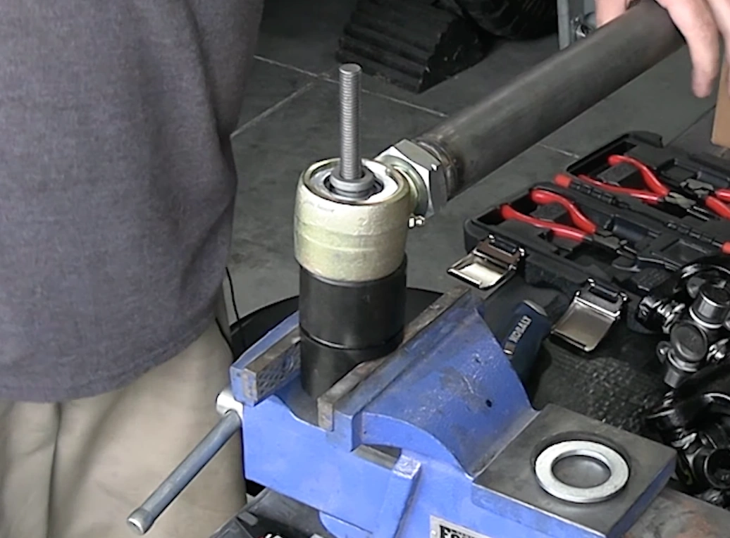 How To Rebuild a Johnny Joint? - SYZ Rod Ends