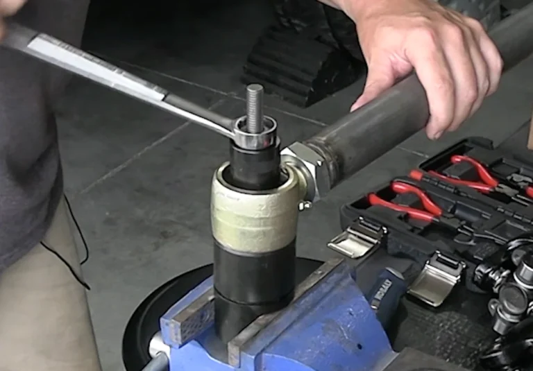7press the bushing down into the tarpered sleeve  SYZ Rod Ends Press the bushing down into the tarpered sleeve