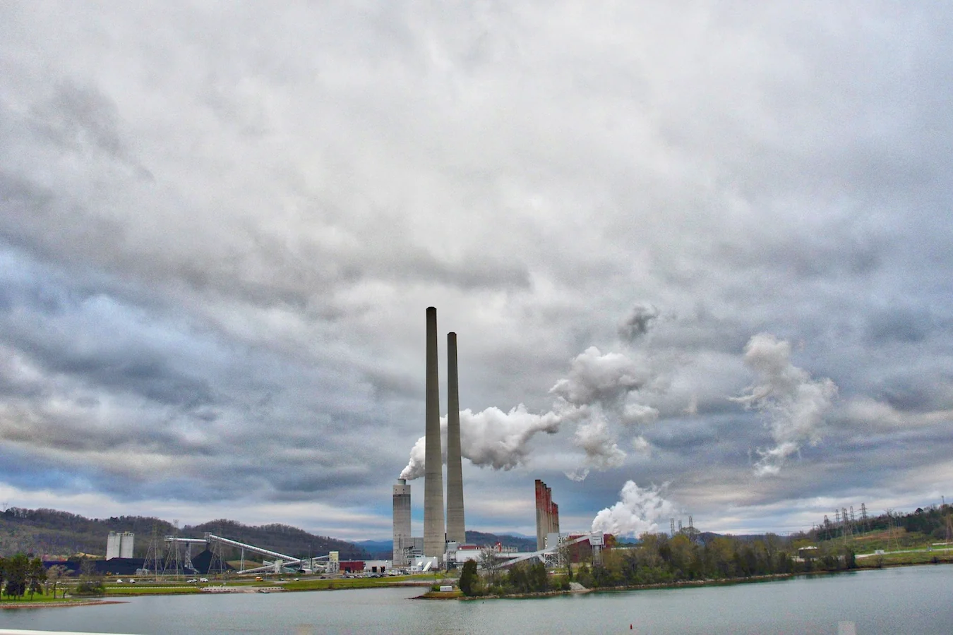 Grid Strain: AI Data Center Boom Clashes with Outdated Electricity Infrastructure - source image from weekly industrial news