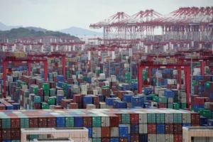 Port Congestion Hits Record 4.3M TEUs as Freight Rates Reshape Global Component Sourcing